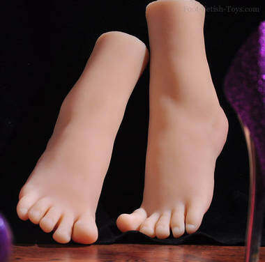 girl foot toys