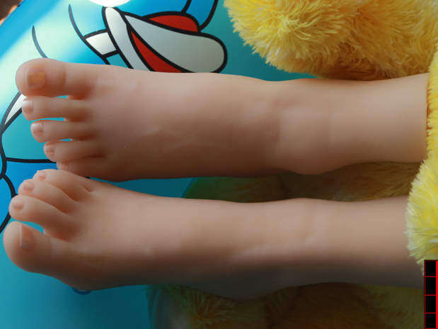 girl silicone feet