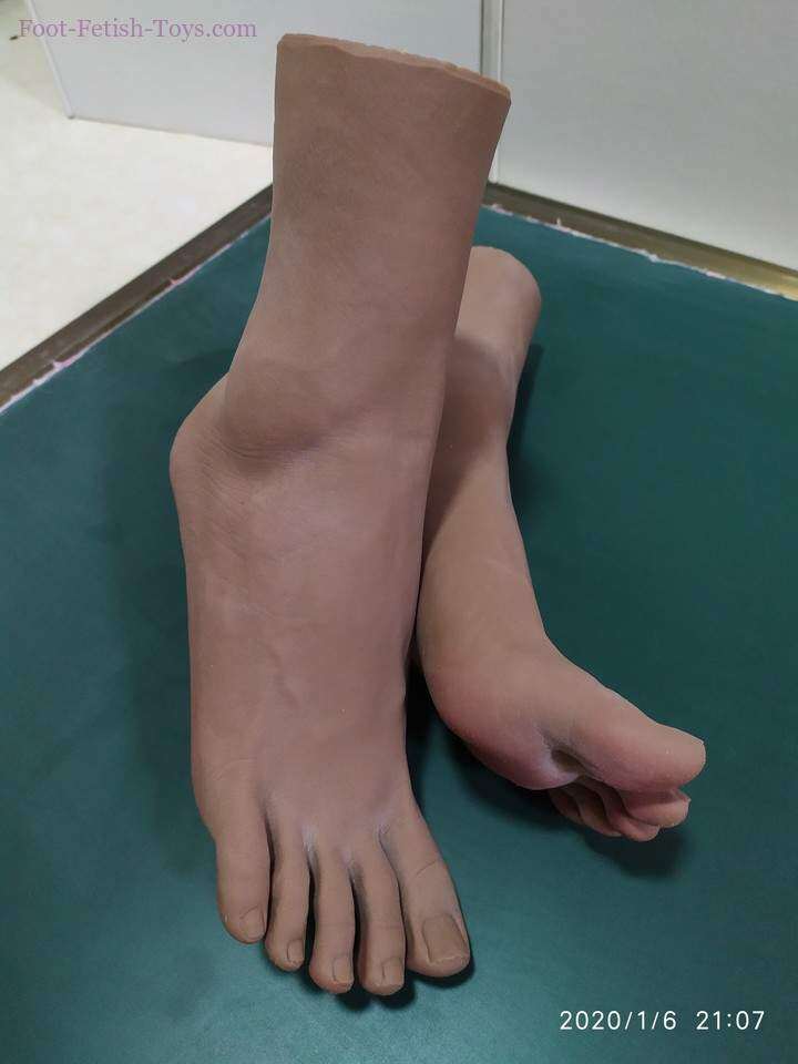 Feet worship toy