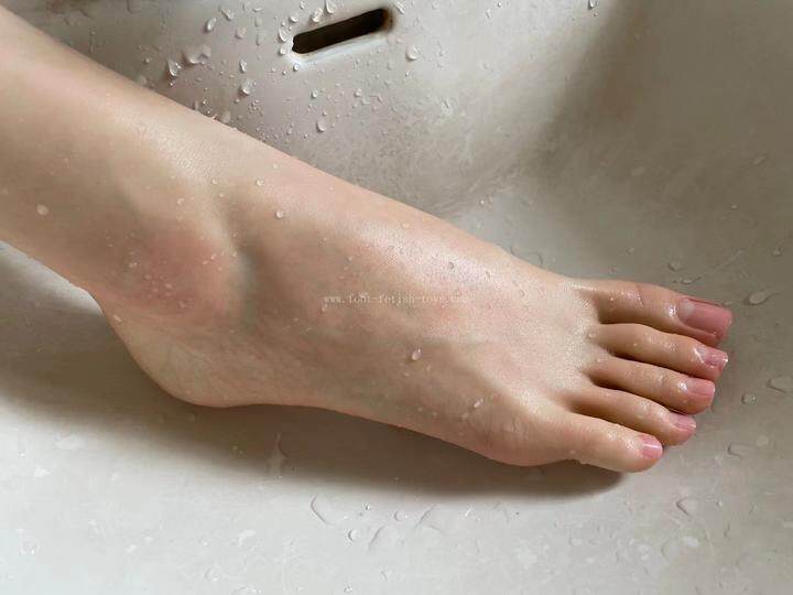 silicone feet toys