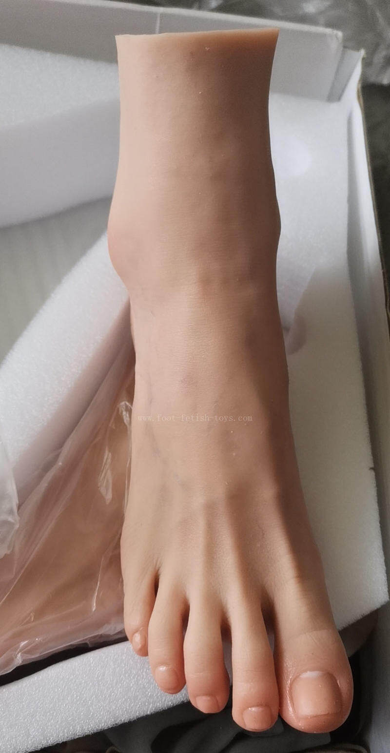 Realistic silicone feet feet silicone toys