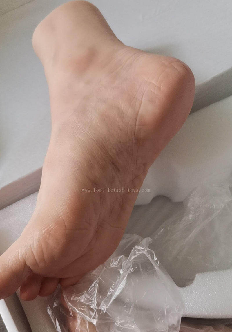 cute woman feet Realistic silicone feet