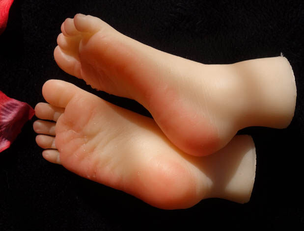 Foot fetish toy