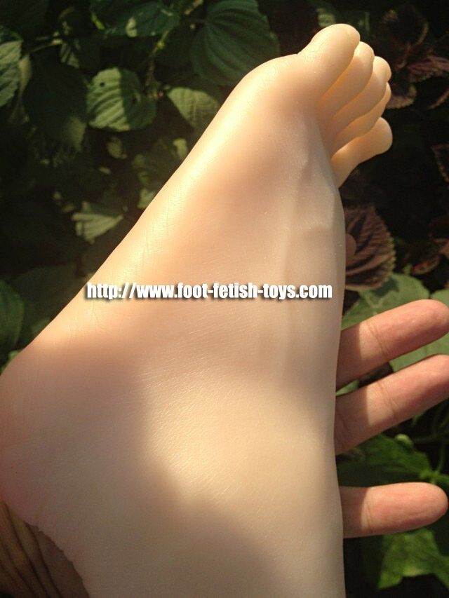 footfetish toy