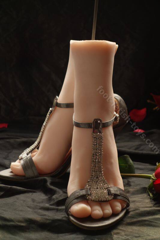 woman foot fetish
