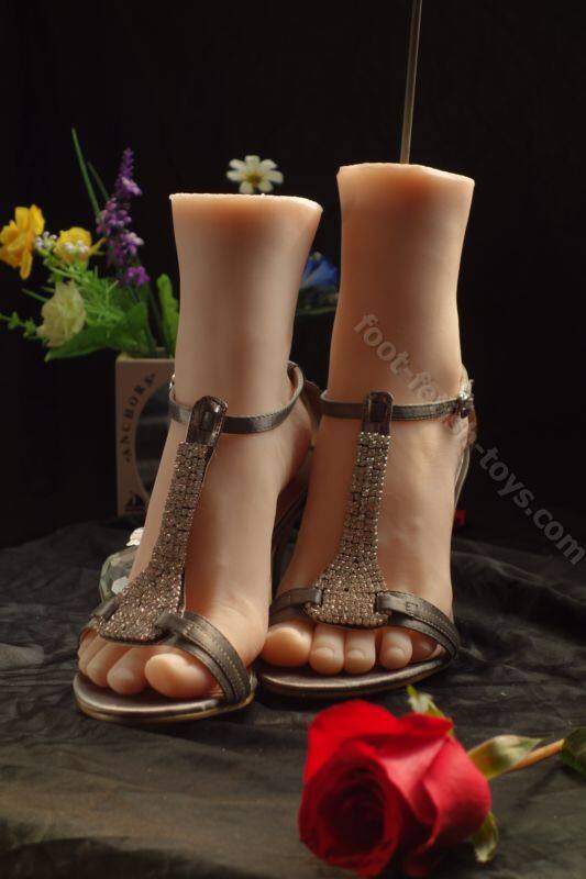 woman foot fetish