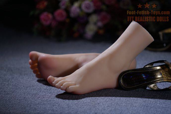 girl foot lover