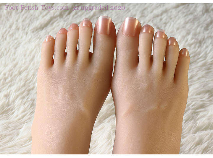 Realistic silicone foot