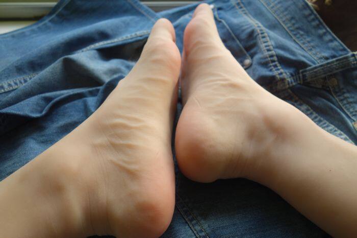 man feet dolls