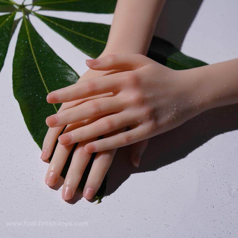 small silicon hands
