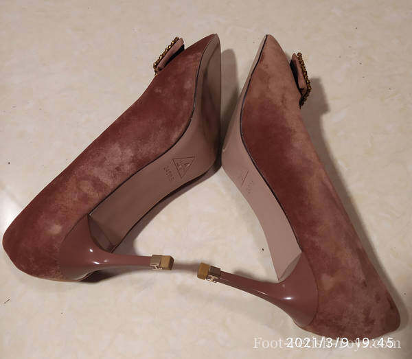 used pumps shoes